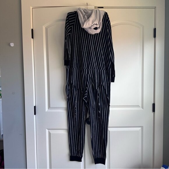 Disney | Nightmare Before Christmas Jack Skellington Onesie | Size Large (10/12) - Picture 4 of 10